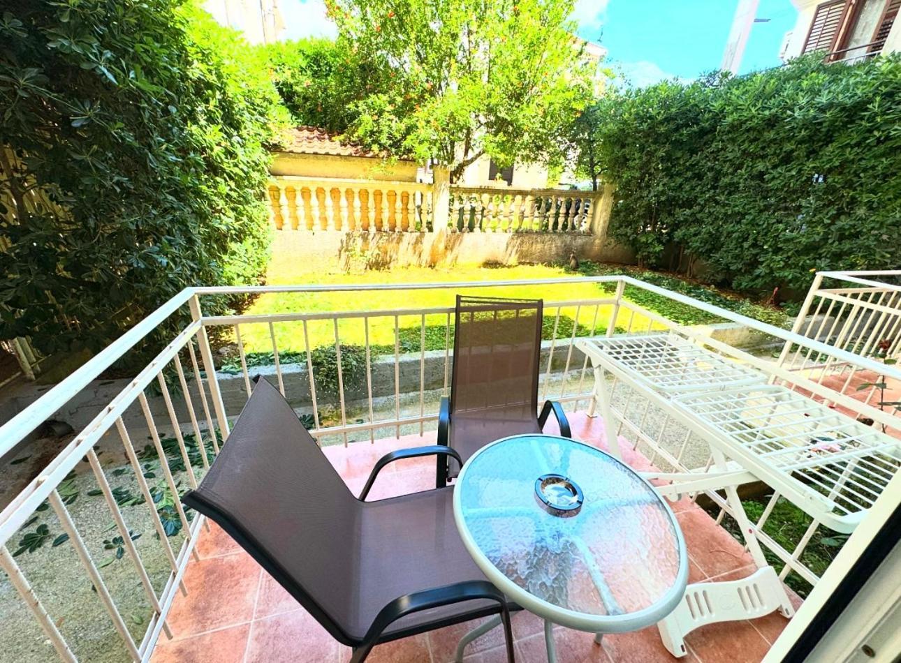 Guesthouse MB Knezevic Budva Buitenkant foto