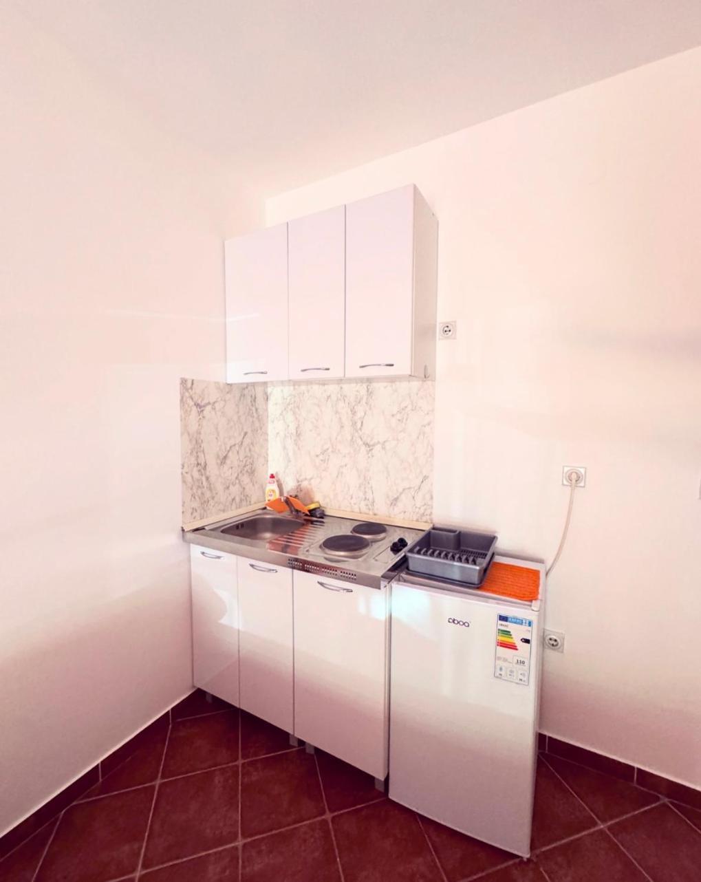Guesthouse MB Knezevic Budva Buitenkant foto