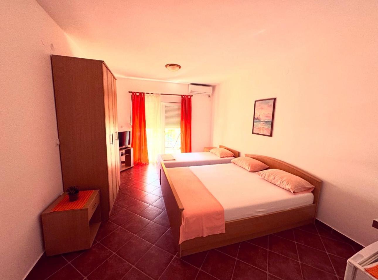 Guesthouse MB Knezevic Budva Buitenkant foto