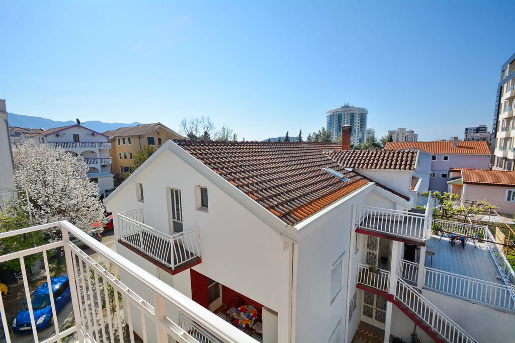 Guesthouse MB Knezevic Budva Buitenkant foto
