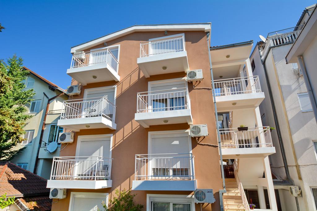 Guesthouse MB Knezevic Budva Buitenkant foto