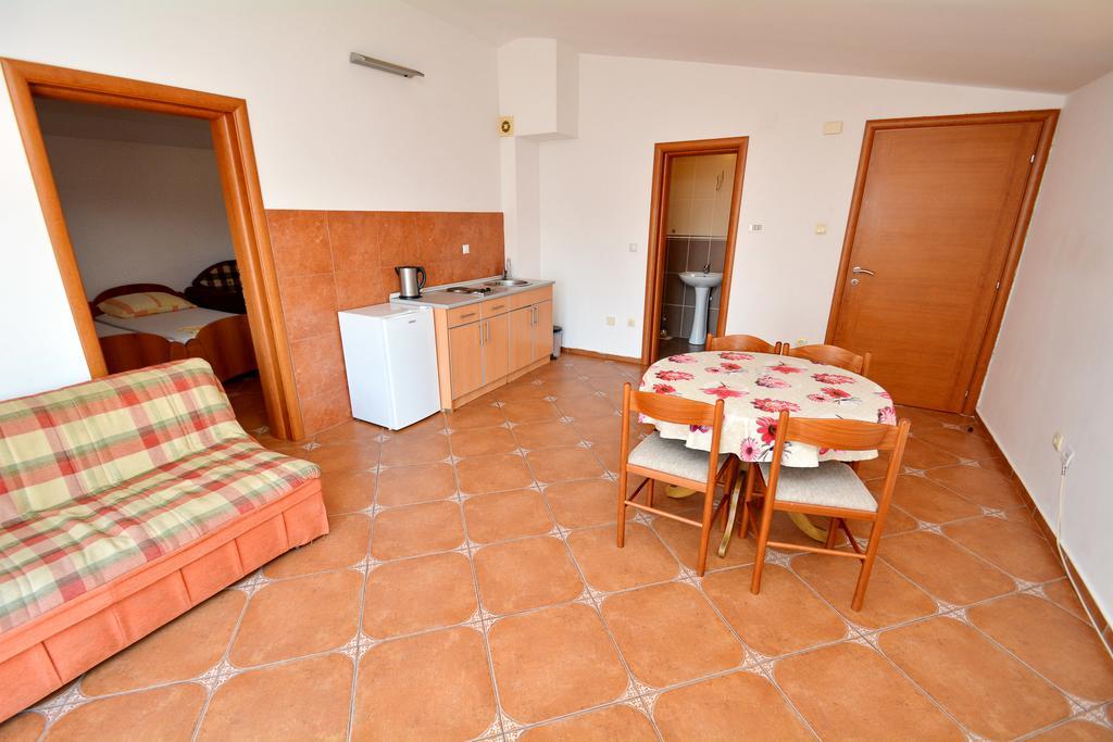 Guesthouse MB Knezevic Budva Buitenkant foto