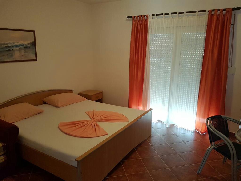Guesthouse MB Knezevic Budva Buitenkant foto