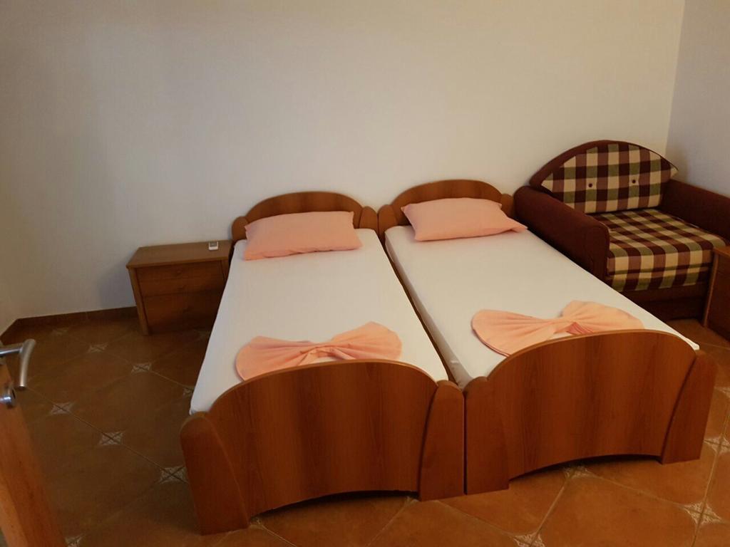 Guesthouse MB Knezevic Budva Buitenkant foto