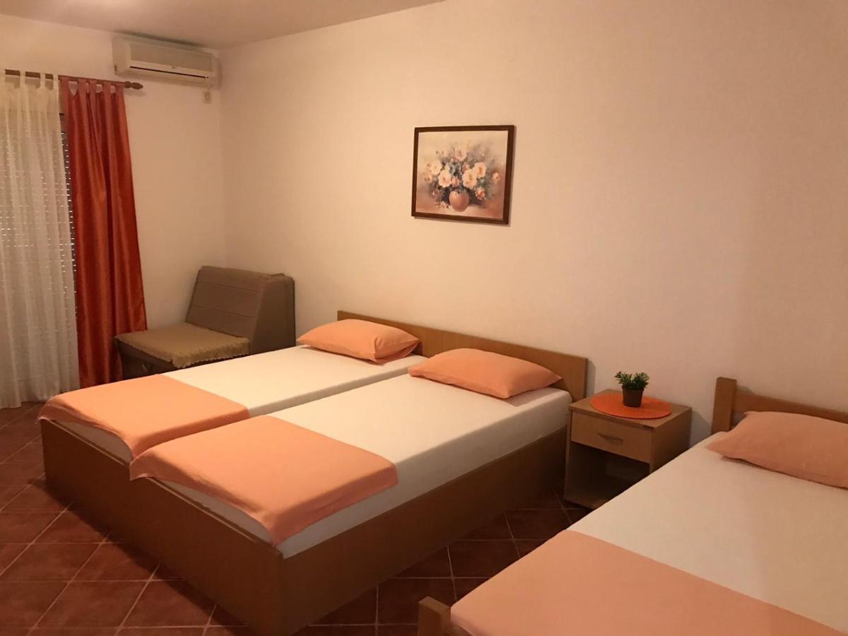 Guesthouse MB Knezevic Budva Buitenkant foto