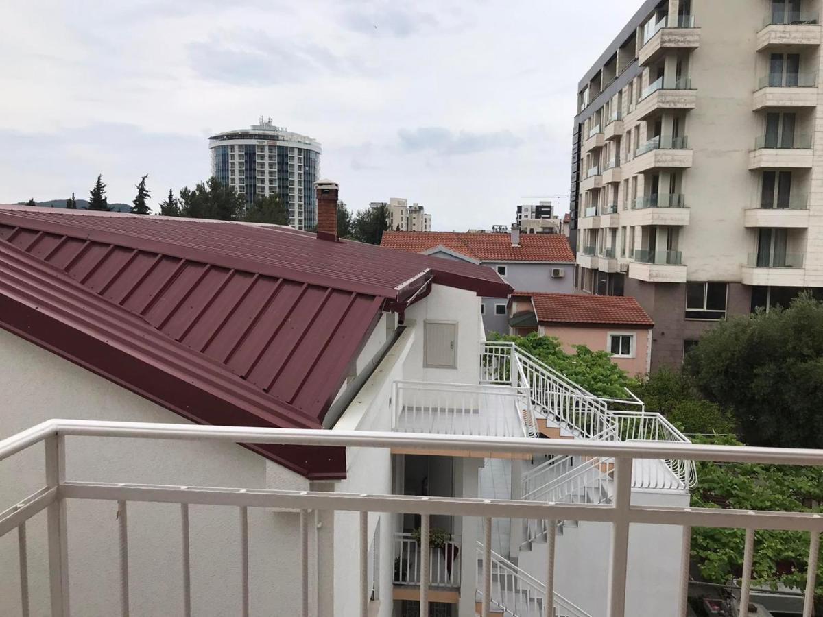 Guesthouse MB Knezevic Budva Buitenkant foto